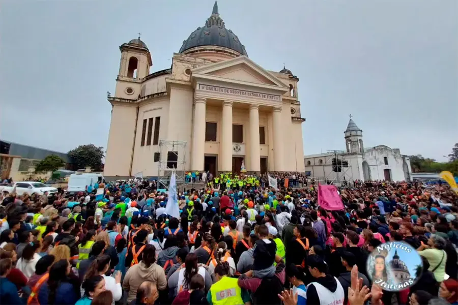 Peregrinaci&oacute;n a Bas&iacute;lica de Nuestra Se&ntilde;ora de Itat&iacute;.-