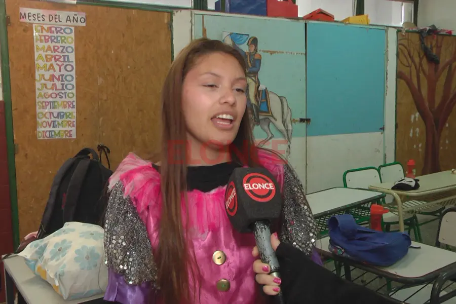 Agustina Le&oacute;n, "Dinotina" (foto Elonce)