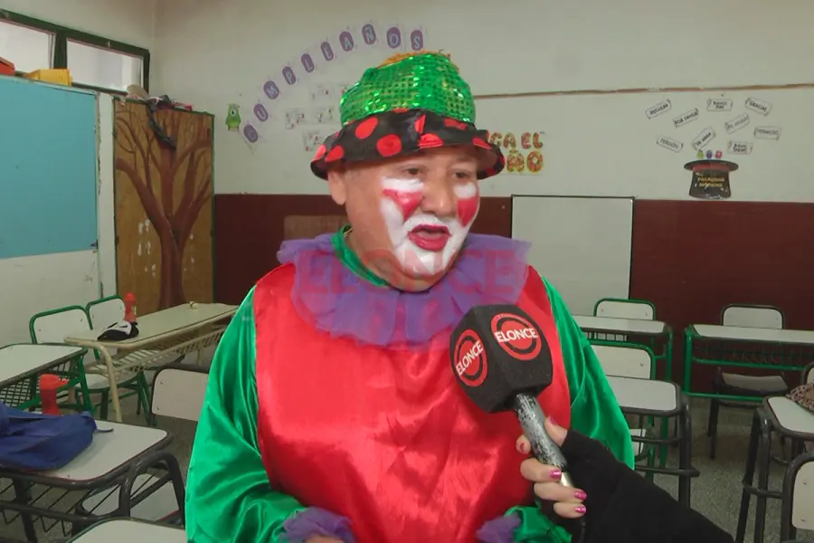 H&eacute;ctor Le&oacute;n, "Sif&oacute;n" (foto Elonce)