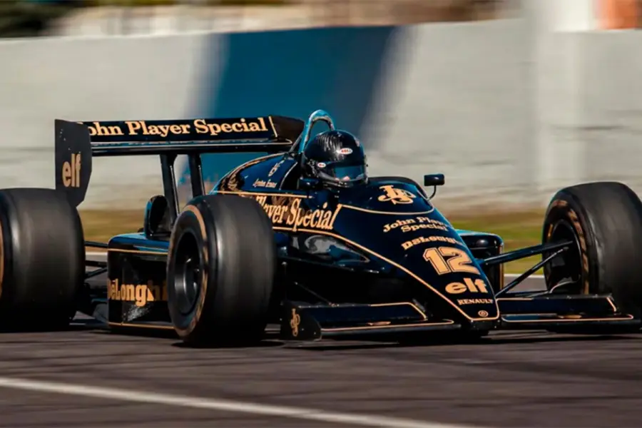El Lotus de F1 de Senna, recreado por Tulio Crespi.