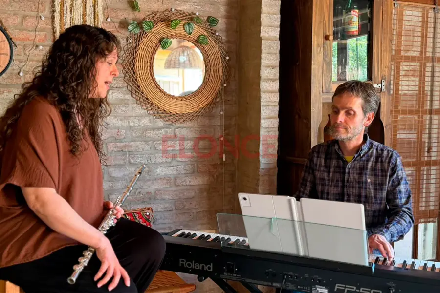 Chela Mart&iacute;nez y Jos&eacute; Bulos, integrantes del d&uacute;o musical (Elonce)