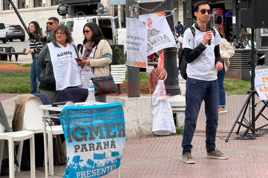Radio Abierta de Agmer Paran&aacute; (foto Elonce)