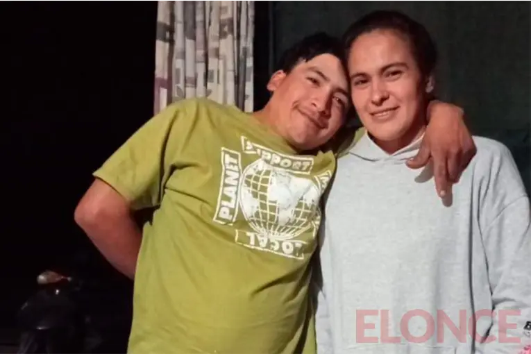Joven permanece grave tras ser hallado inconsciente en la vía pública y su familia pide datos: “Queremos justicia”