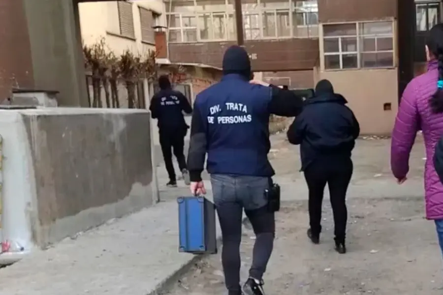 La Divisi&oacute;n Trata de Personas de la Polic&iacute;a de Santa Cruz intervino luego de que la v&iacute;ctima pudiera pedir ayuda.