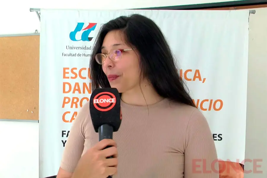 Zoe Calvo, estudiante de la Licenciatura en Canto Popular (Elonce)