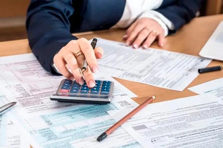 Los argentinos pagan entre 20 y 43 impuestos al año según su nivel de consumo