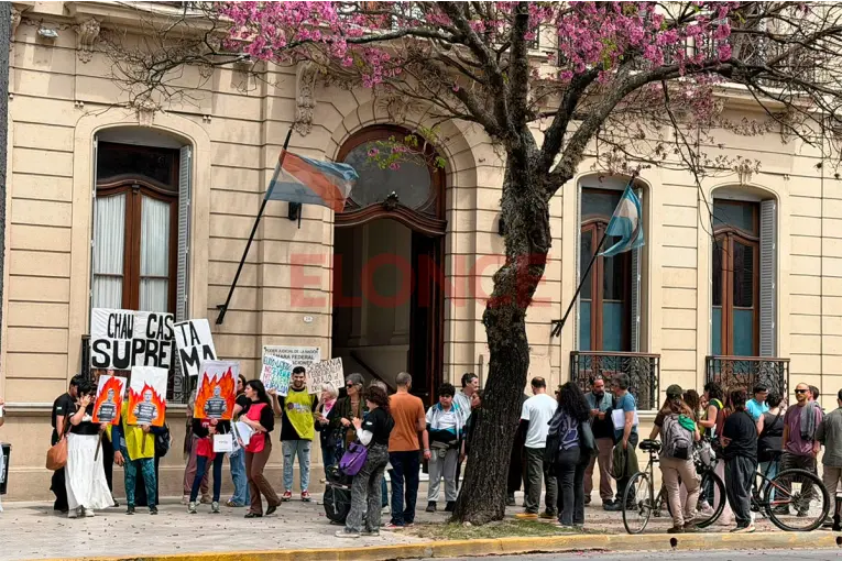 Ley de Tierras: organizaciones se movilizaron en Paraná contra el fallo de la Corte Suprema