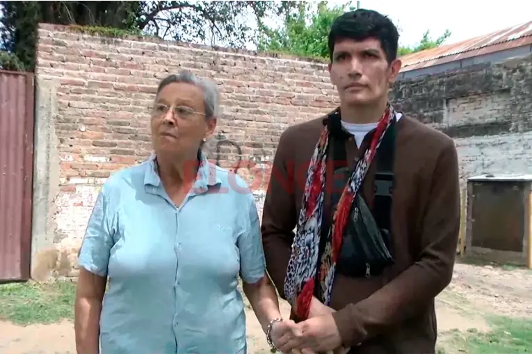 Buscan a conductora que atropelló a un peatón con discapacidad y huyó: "No se deja a un ser humano tirado"