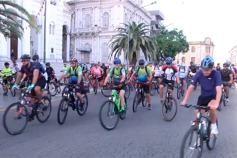 Convocan a viajar en bicicleta desde Paraná a Paysandú para ver al papa León XIV: 270 kilómetros y dos escalas
