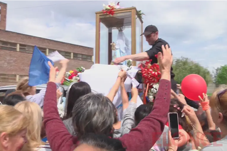 Emoción en San Agustín por la llegada de la Virgen del Rosario: “Ella nunca nos abandona”