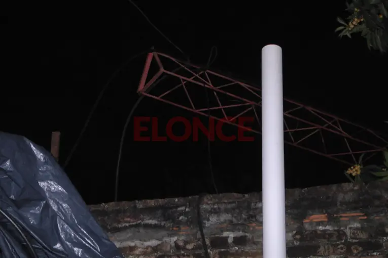 El temporal derribó la antena de FM Latina tras 40 años: “Es una amargura total”