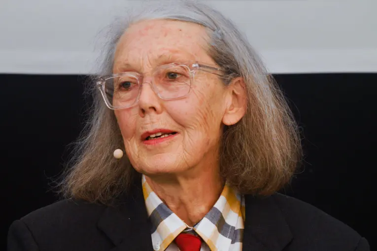 La escritora canadiense Anne Carson ganó el Premio Nobel de Literatura 2026