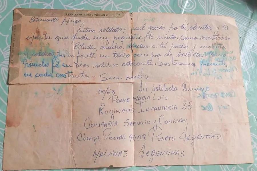 B&aacute;ez recibi&oacute; la respuesta de Mario Luis Ponce en 1982 (foto cortes&iacute;a de Hugo Oscar B&aacute;ez)