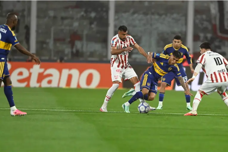 Boca reaccionó rápido y con gol de Valencia, empata 1 a 1 con Instituto en el Kempes
