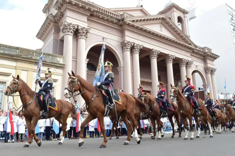 Más de 2.500 participantes y cuatro bandas musicales: cómo será el gran desfile por Urquiza en Concepción del Uruguay