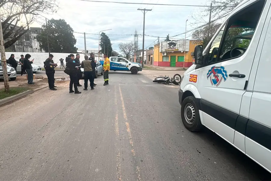 (Bomberos Voluntarios de Paran&aacute;).