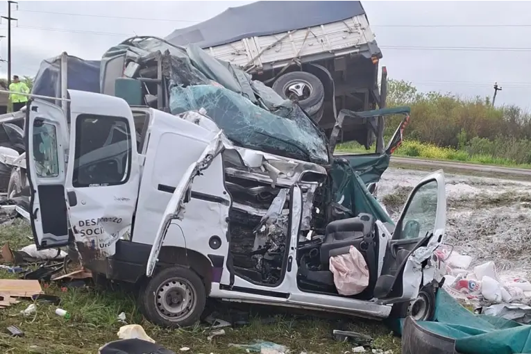 Declararon duelo en Urdinarrain tras la muerte de tres vecinos en choque sobre Ruta 39