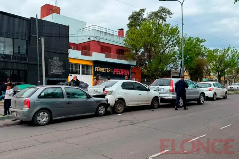 Choque en cadena entre cuatro autos en avenida Ramírez y Pasteur de Paraná: no hubo heridos