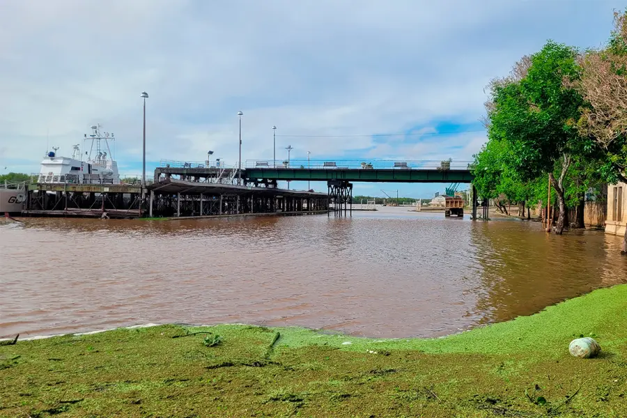 R&iacute;o Uruguay en Concepci&oacute;n del Uruguay (archivo gentileza Contrafoco)
