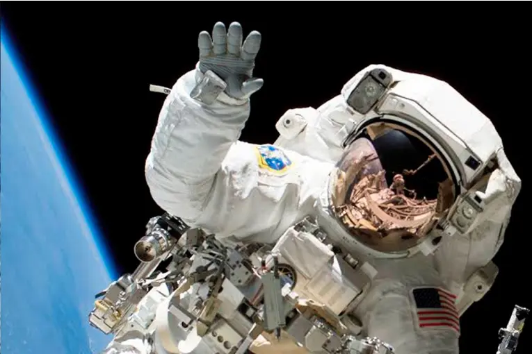 NASA offers 150,000-dollar prize for lunar static solutions