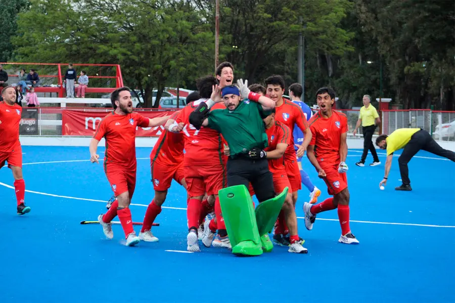 (@fehockey)