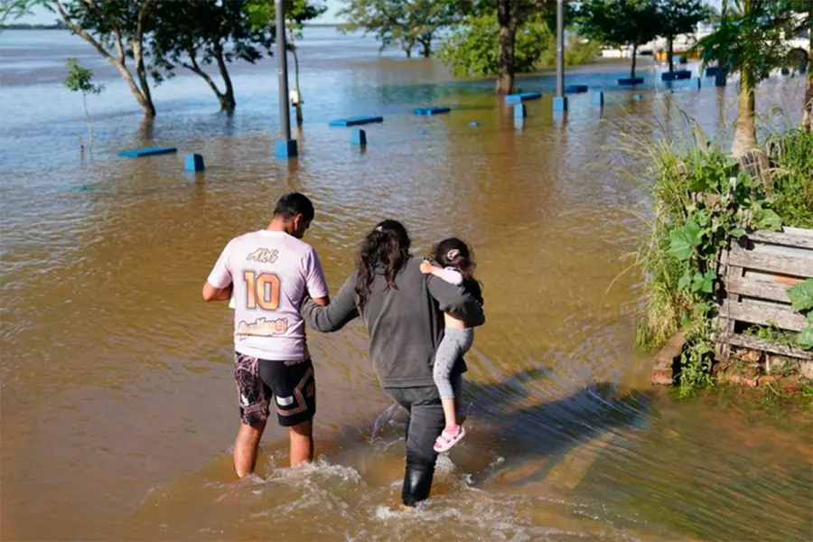 Inundaci&oacute;n r&eacute;cord en Itat&iacute; (foto Juano Tesone / Clar&iacute;n)