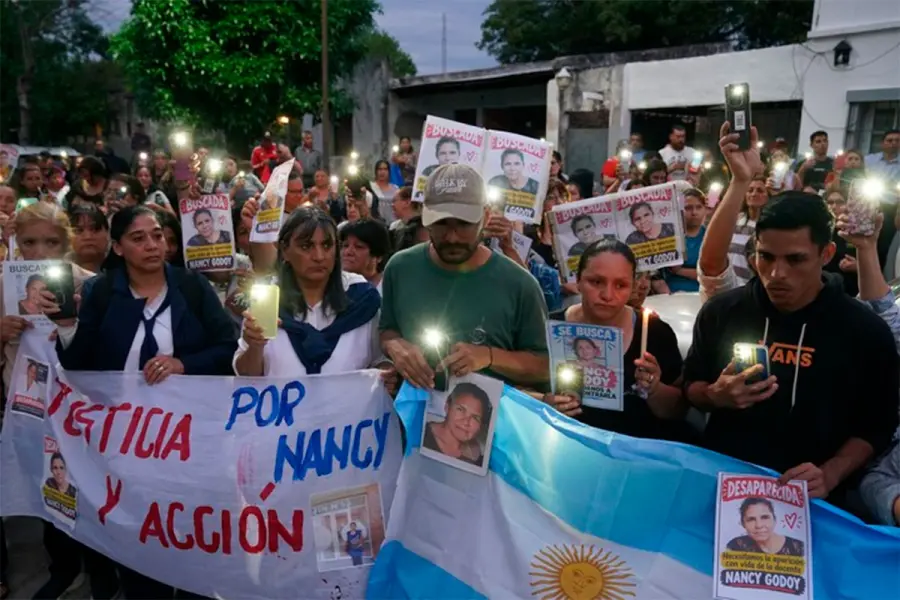 (Clar&iacute;n)