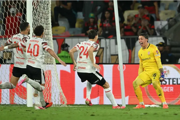 Estudiantes eliminó a Flamengo por penales y jugará la final de la Copa Libertadores ante Palmeiras