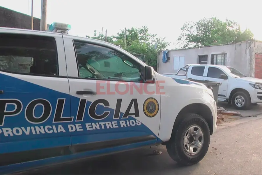 Allanamientos en barrio Macarone (foto Elonce)