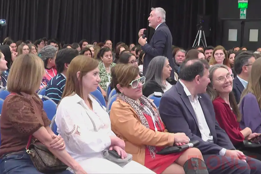 Congreso Provincial de Educaci&oacute;n Secundaria en Paran&aacute; (foto Elonce)
