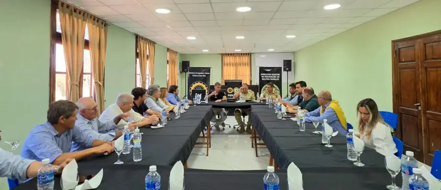 La Mesa de Enlace y la Polic&iacute;a provincial se reunieron en La Paz.-